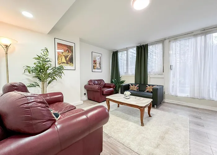 Cosy 3 Bedroom 3 Bathroom Flat With Private Garden- Maida Vale, Near Paddington
