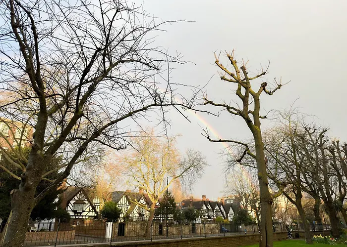 Cosy 3 Bedroom 3 Bathroom Flat With Private Garden- Maida Vale, Near Paddington